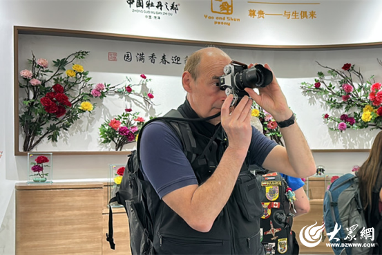 外国媒体采访团走进牡丹区：聚焦“牡丹经济”领略中国牡丹之都魅力